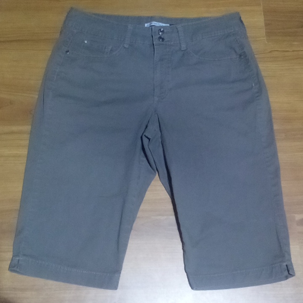 "Bandolinoblu" Arianna Size 12 Bermuda Shorts